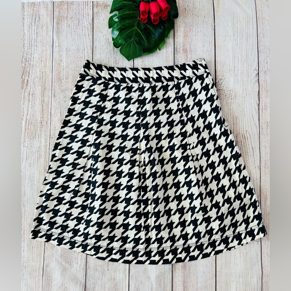 Merona Dresses & Skirts - Merona Women’s Black & White Houndstooth A-Line Pleated Knee Length Skirt